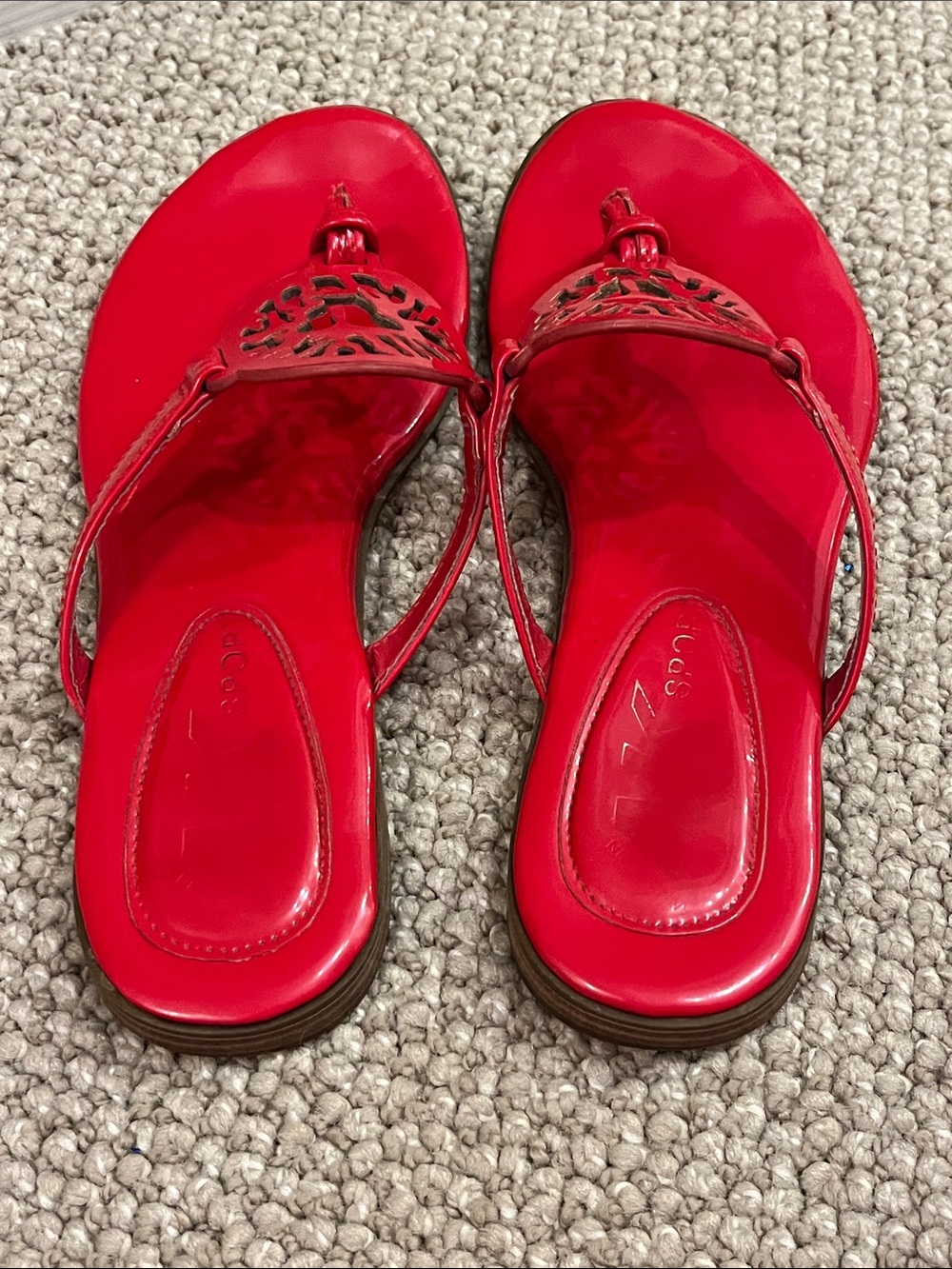 Anne Klein Red Faux Leather Thong Sandals with Cutout Logo Medallion - Picture 7 of 10